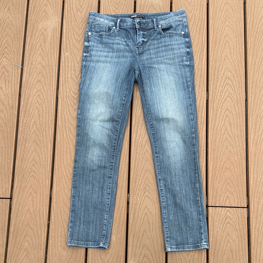 Simply Vera Vera Wang Dark Wash Cropped Jeans - Picture 6 of 9